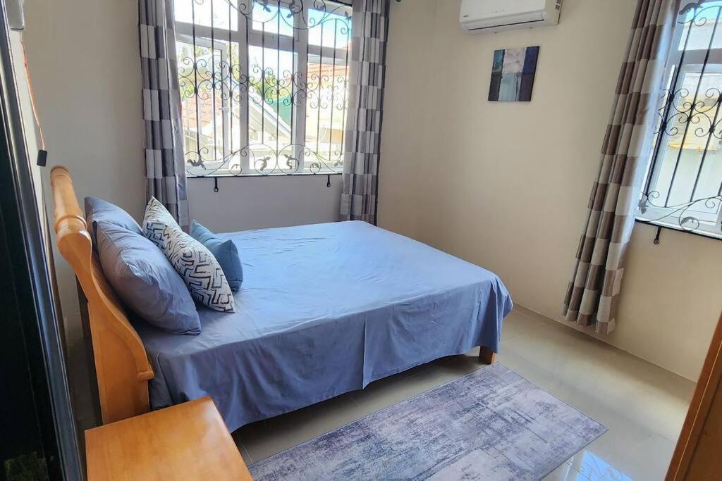 Number 8, 2Nd Floor, Pebble Bay Apartments Grand Bay Exteriér fotografie